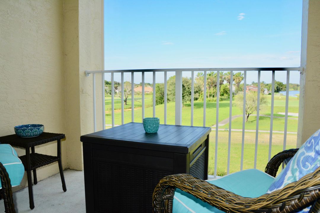 Recently Rented: $4,000 (2 beds, 2 baths, 1113 Square Feet)