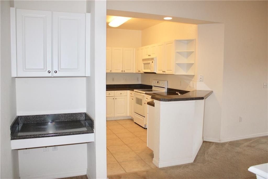 Recently Sold: $115,000 (1 beds, 1 baths, 825 Square Feet)