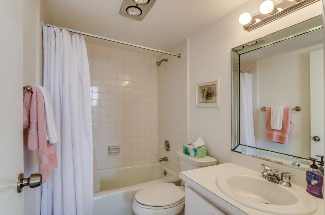 Недавно арендовано: $3,800 (2 спален, 2 ванн, 1200 Квадратных фут)