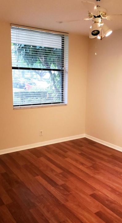 Recently Rented: $1,450 (2 beds, 2 baths, 1300 Square Feet)