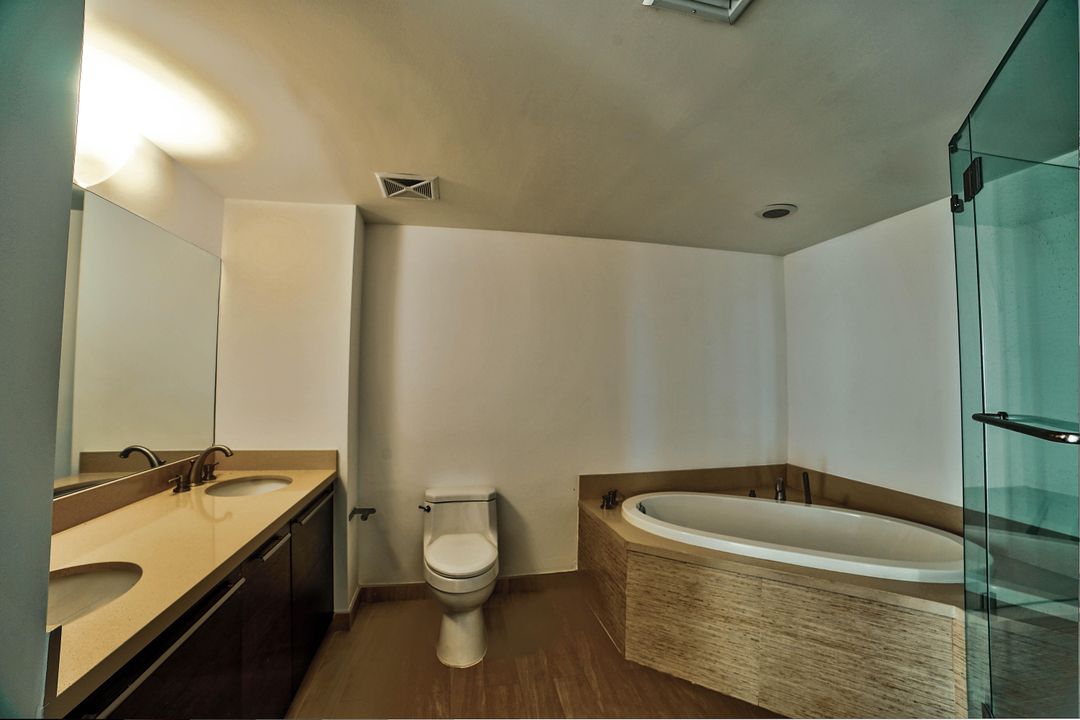 Недавно арендовано: $3,400 (2 спален, 2 ванн, 1607 Квадратных фут)