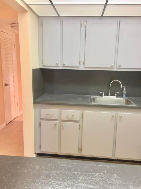 Recently Rented: $900 (1 beds, 1 baths, 615 Square Feet)