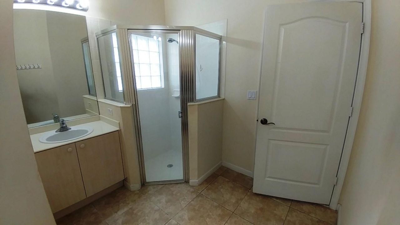 Recientemente alquilado: $1,999 (3 camas, 2 baños, 1399 Pies cuadrados)