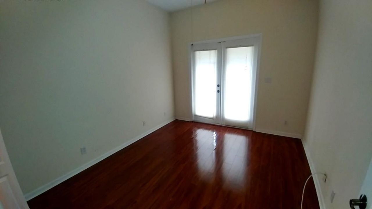 Recientemente alquilado: $1,999 (3 camas, 2 baños, 1399 Pies cuadrados)