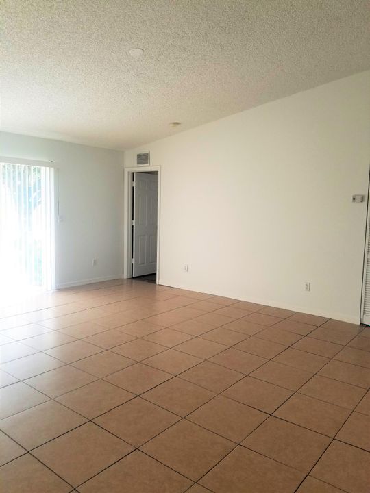 Recently Rented: $1,500 (3 beds, 2 baths, 1203 Square Feet)