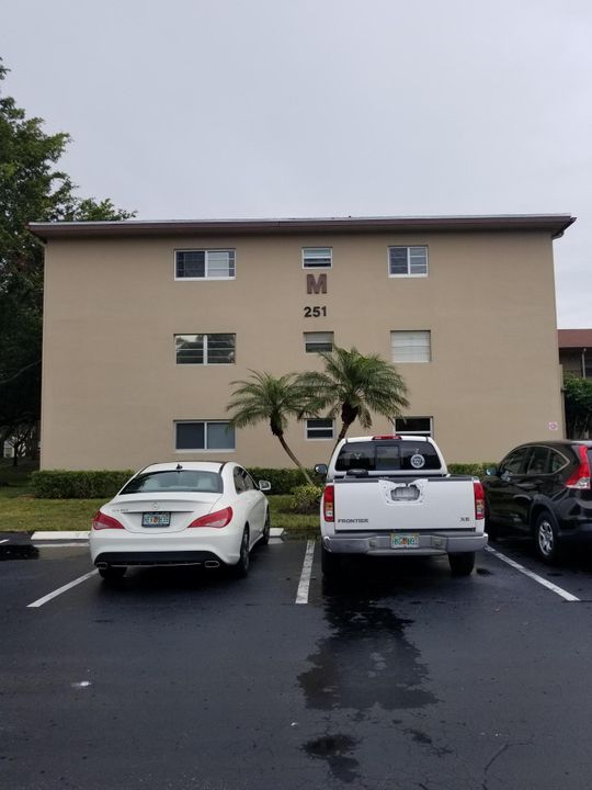 Recently Sold: $84,000 (1 beds, 1 baths, 685 Square Feet)
