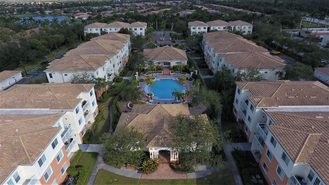 Недавно арендовано: $1,285 (1 спален, 1 ванн, 932 Квадратных фут)