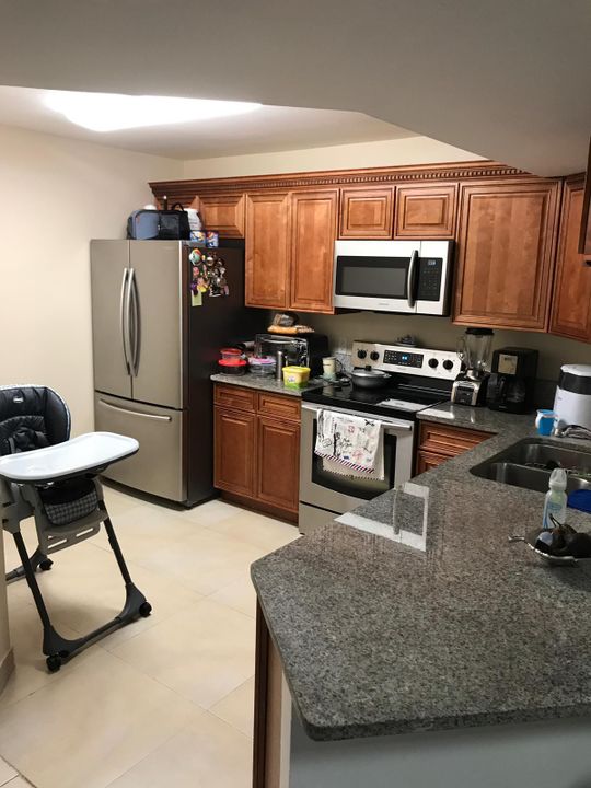 Recently Rented: $1,500 (2 beds, 2 baths, 984 Square Feet)