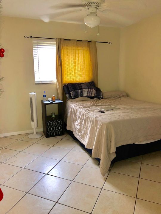 Recently Rented: $900 (1 beds, 1 baths, 452 Square Feet)