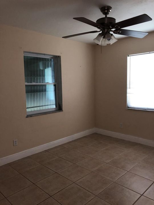 Recently Rented: $1,200 (2 beds, 2 baths, 841 Square Feet)