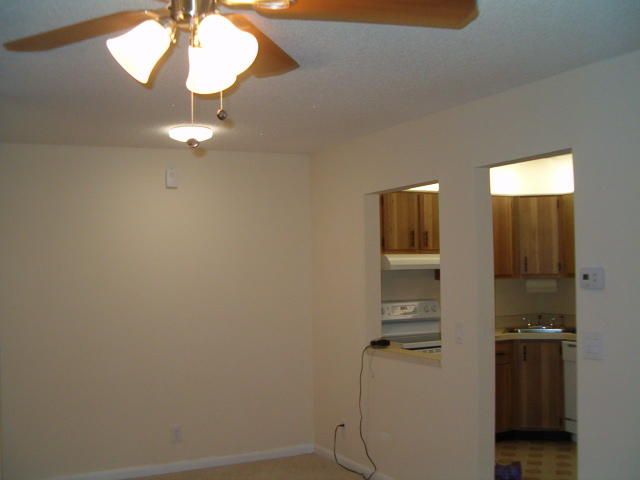 Recently Rented: $915 (1 beds, 1 baths, 707 Square Feet)