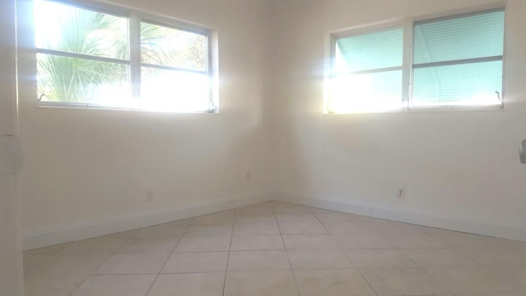 Recently Rented: $1,550 (2 beds, 2 baths, 1200 Square Feet)