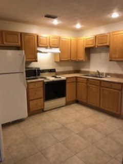 Recently Rented: $1,350 (2 beds, 2 baths, 1021 Square Feet)