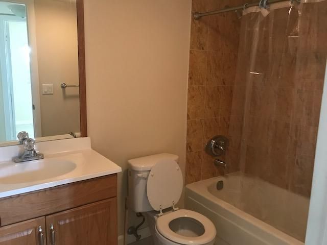 Недавно арендовано: $1,200 (2 спален, 2 ванн, 907 Квадратных фут)