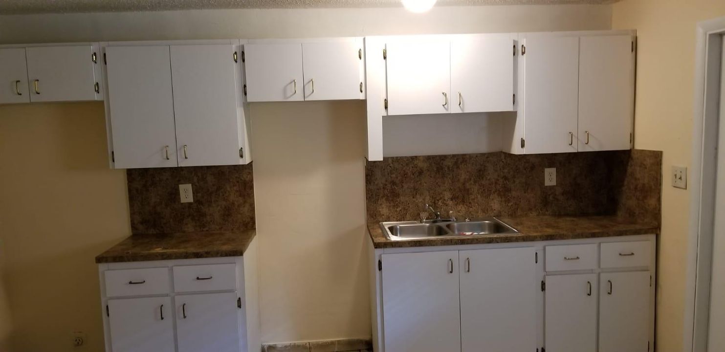 Recently Rented: $750 (0 beds, 1 baths, 450 Square Feet)