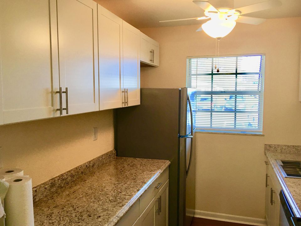 Recently Rented: $1,090 (2 beds, 2 baths, 1104 Square Feet)