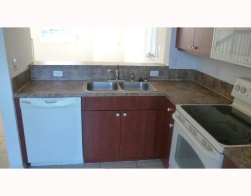 Recently Rented: $1,395 (3 beds, 2 baths, 1259 Square Feet)