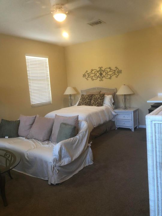 Recently Rented: $925 (1 beds, 1 baths, 500 Square Feet)