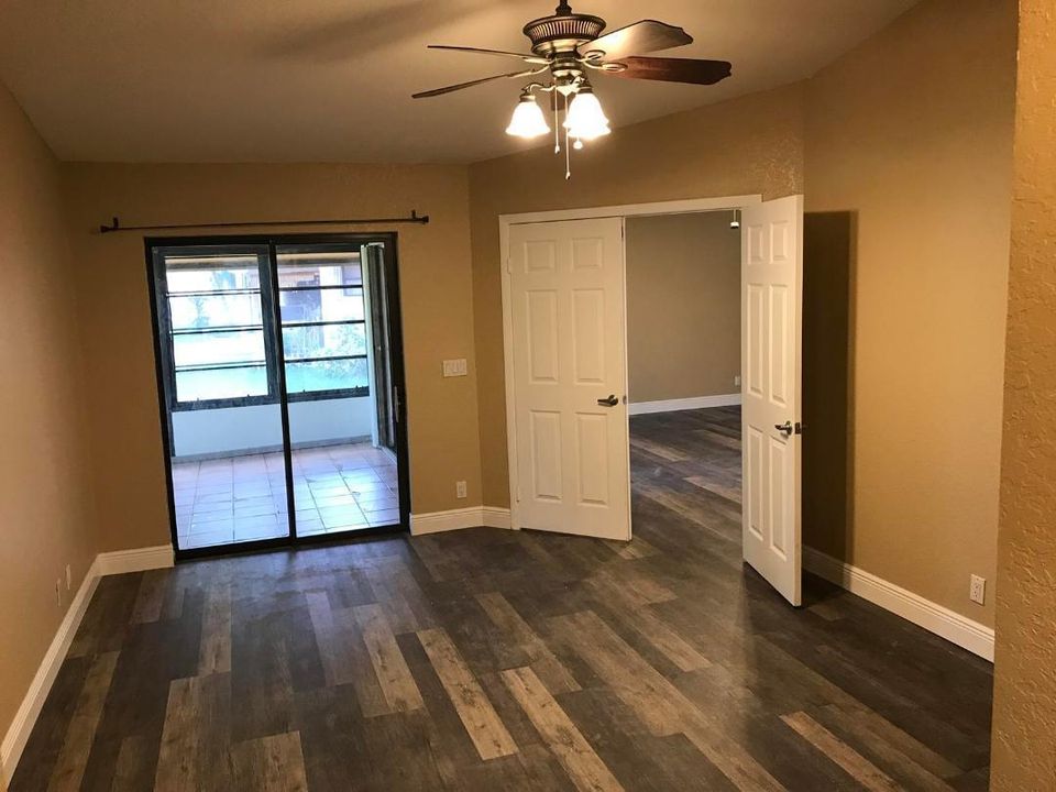 Recently Rented: $2,100 (3 beds, 2 baths, 1478 Square Feet)