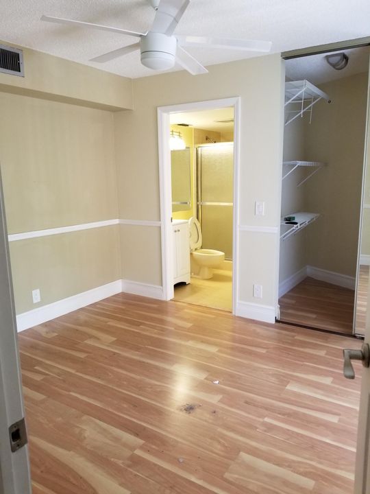 Recently Rented: $1,749 (2 beds, 2 baths, 1302 Square Feet)