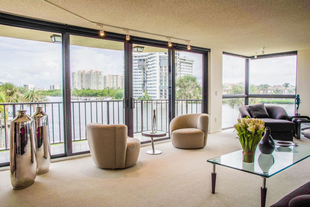 Recently Sold: $599,950 (3 beds, 2 baths, 1682 Square Feet)