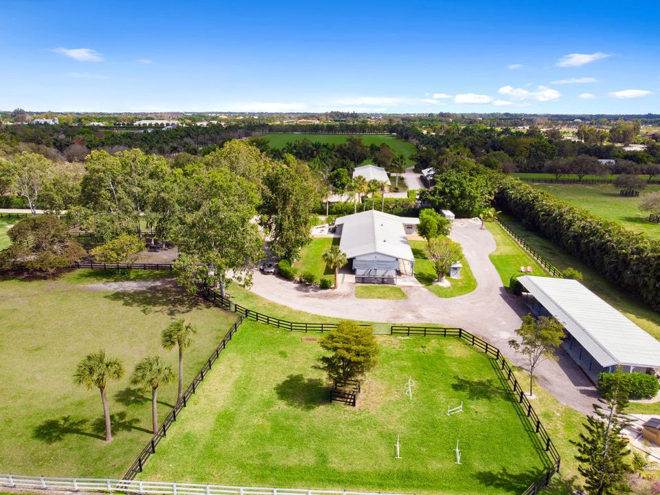 Recently Sold: $2,000,000 (2 beds, 1 baths, 1002 Square Feet)