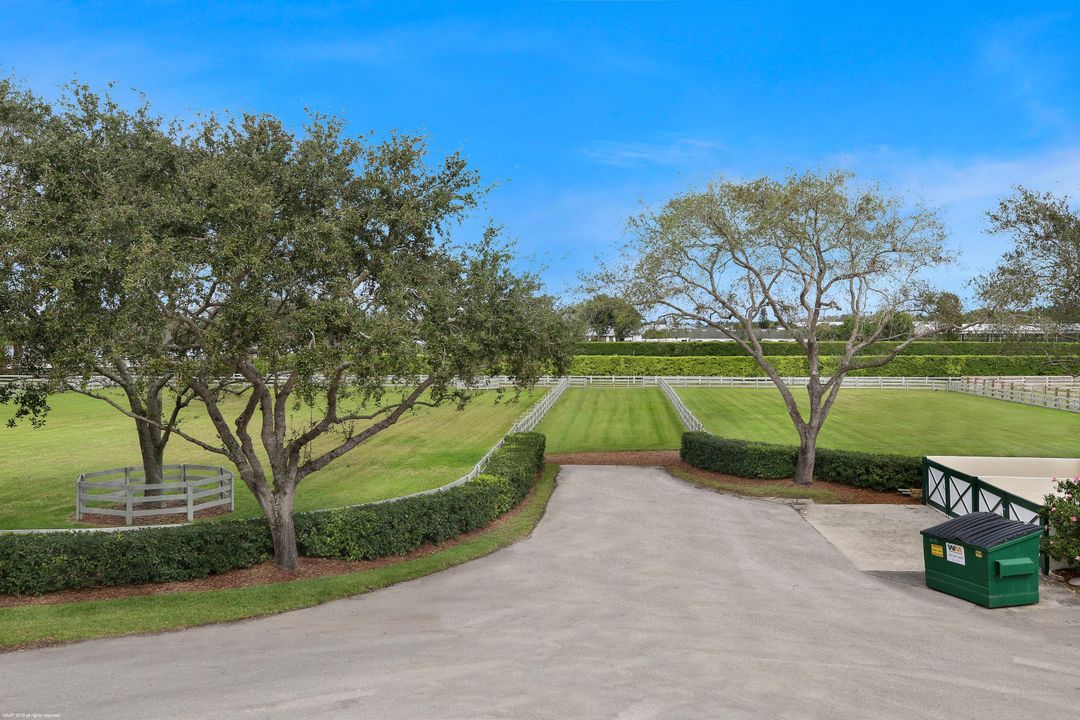 Recently Sold: $4,950,000 (7 beds, 7 baths, 3792 Square Feet)