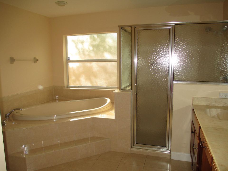 Недавно арендовано: $1,900 (3 спален, 3 ванн, 2466 Квадратных фут)