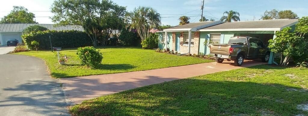 Recently Rented: $2,000 (3 beds, 2 baths, 1008 Square Feet)