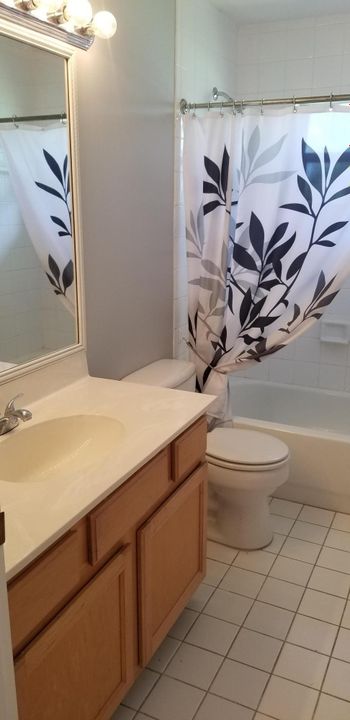 Недавно арендовано: $2,200 (3 спален, 2 ванн, 1196 Квадратных фут)