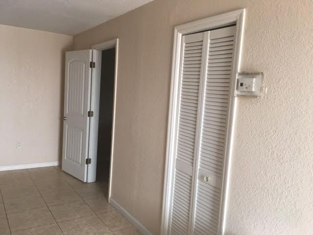 Recently Rented: $1,295 (1 beds, 1 baths, 929 Square Feet)