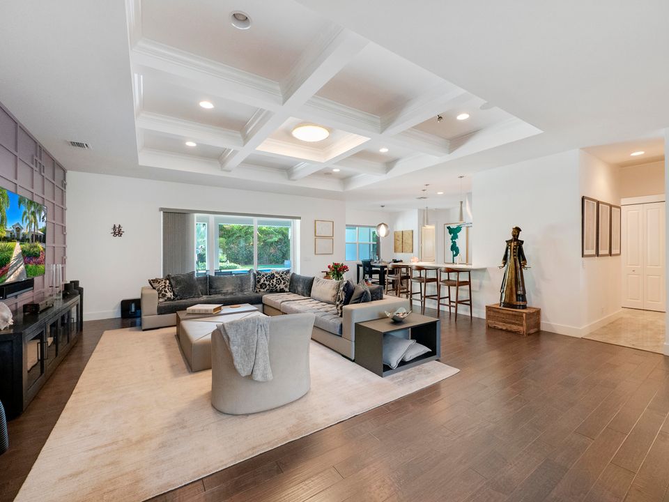 Recently Sold: $1,299,000 (4 beds, 3 baths, 3146 Square Feet)