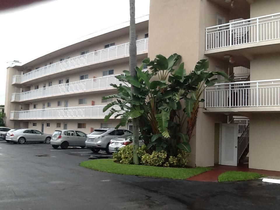 Recently Sold: $114,900 (2 beds, 2 baths, 1080 Square Feet)