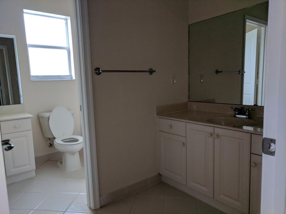 Недавно арендовано: $2,150 (4 спален, 2 ванн, 2772 Квадратных фут)