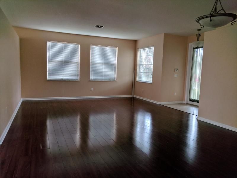 Recently Rented: $2,150 (4 beds, 2 baths, 2772 Square Feet)