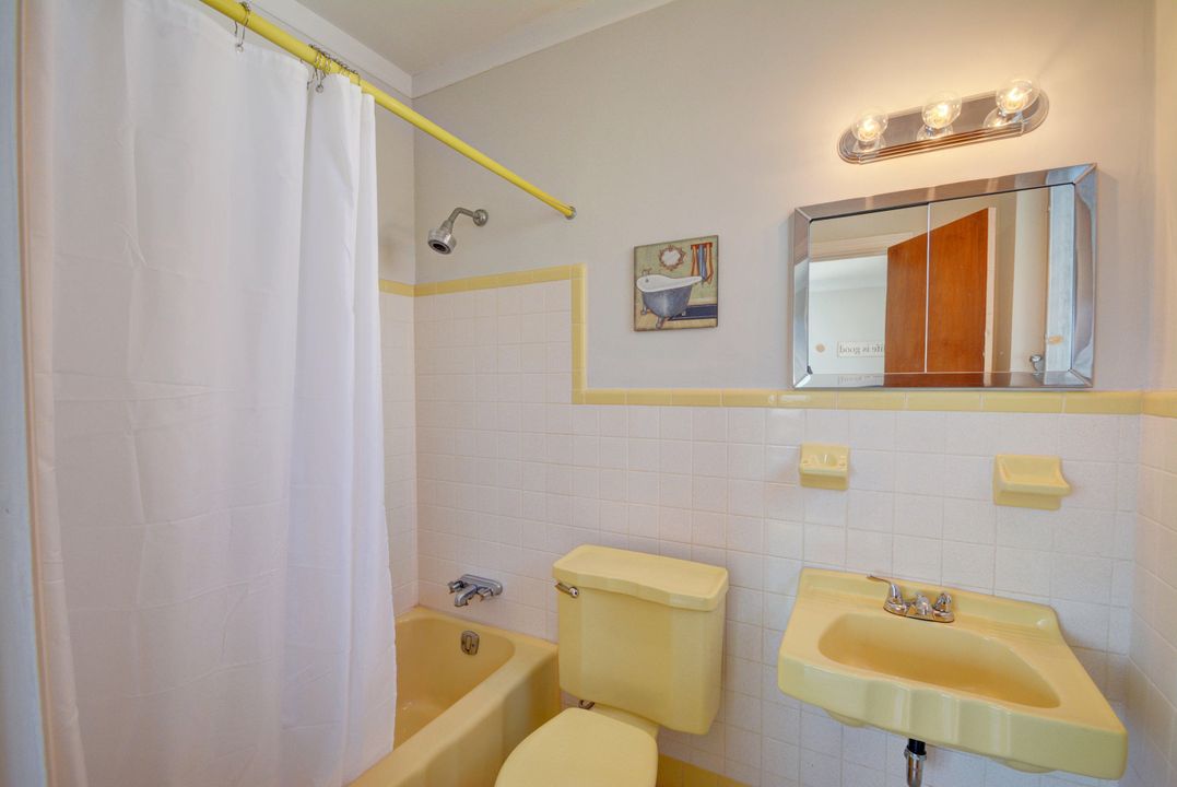 Недавно арендовано: $1,000 (0 спален, 1 ванн, 600 Квадратных фут)