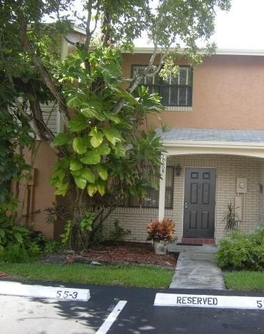 Recently Rented: $1,675 (2 beds, 1 baths, 981 Square Feet)