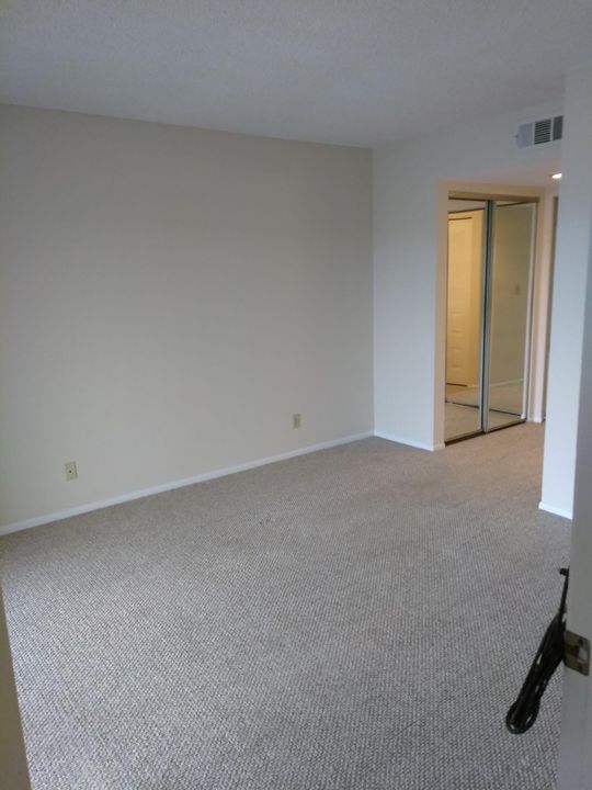 Recently Rented: $1,150 (2 beds, 2 baths, 782 Square Feet)