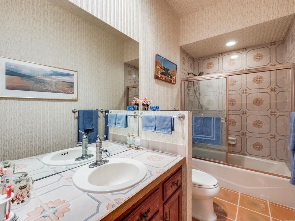 最近租的: $5,500 (3 贝兹, 3 浴室, 2323 平方英尺)