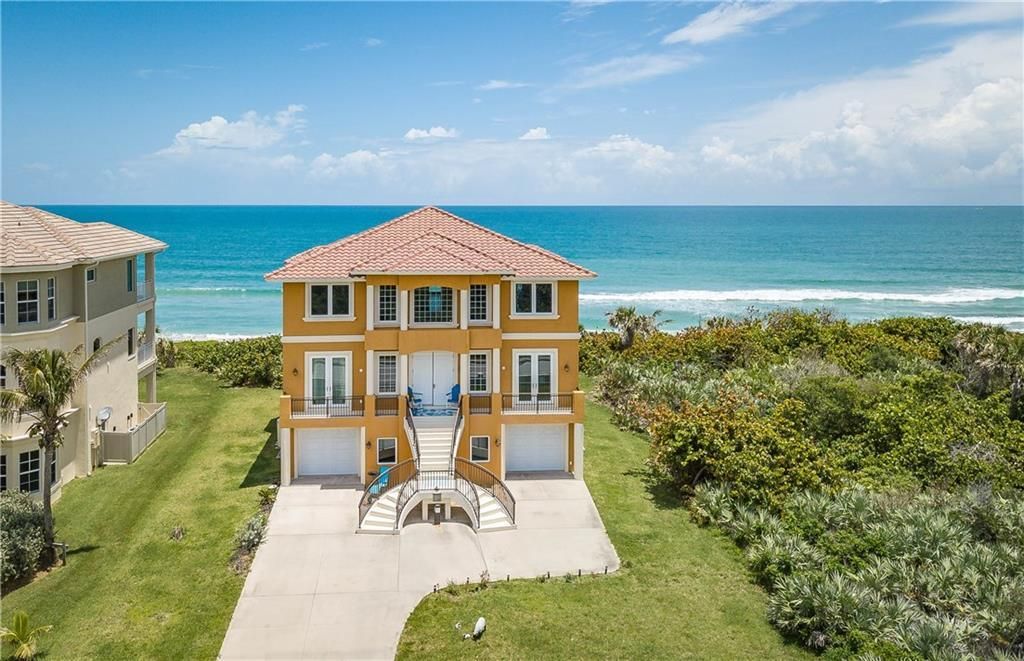 Recently Sold: $1,595,000 (4 beds, 4 baths, 5297 Square Feet)