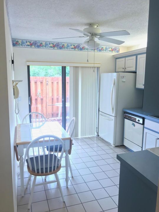 Recently Rented: $1,340 (2 beds, 2 baths, 1026 Square Feet)