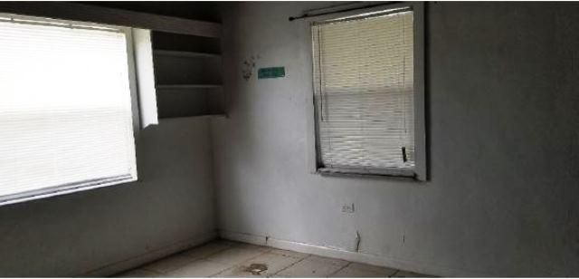 Vendido Recientemente: $180,200 (4 camas, 2 baños, 1317 Pies cuadrados)