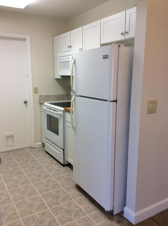 Recently Rented: $1,450 (2 beds, 2 baths, 888 Square Feet)