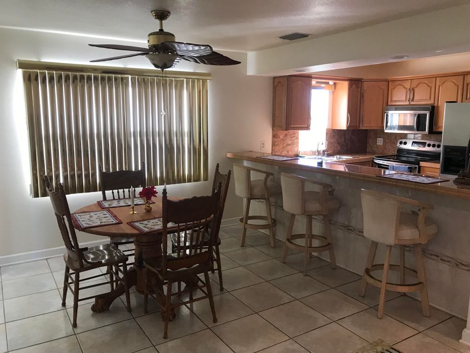 Recently Rented: $1,500 (2 beds, 2 baths, 1298 Square Feet)