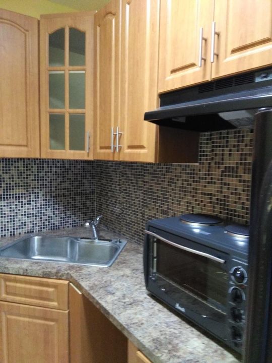 Recently Rented: $1,050 (1 beds, 1 baths, 1500 Square Feet)