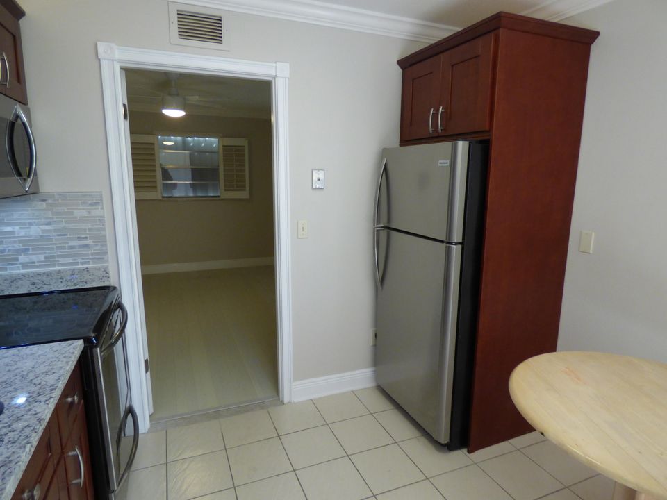 Recently Rented: $1,150 (1 beds, 1 baths, 473 Square Feet)