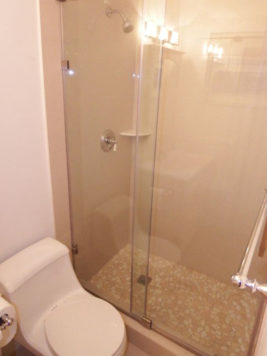 最近租的: $2,350 (3 贝兹, 2 浴室, 1560 平方英尺)