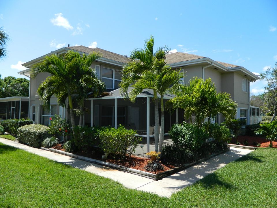 Recently Sold: $185,000 (2 beds, 2 baths, 1374 Square Feet)