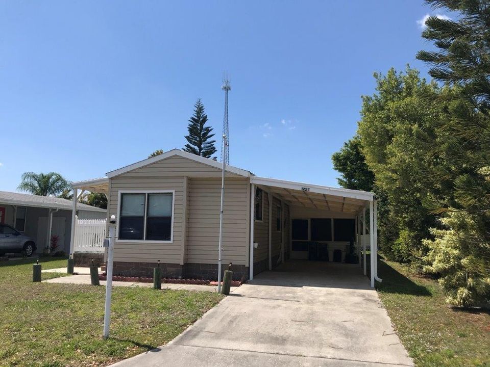 Recently Sold: $60,000 (2 beds, 1 baths, 806 Square Feet)