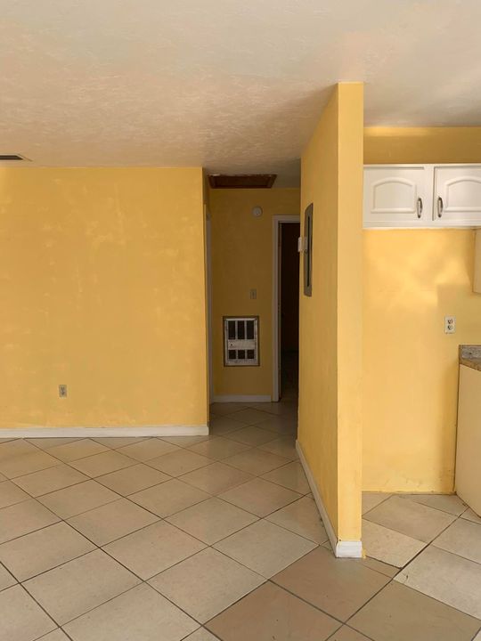Recently Rented: $1,000 (2 beds, 1 baths, 816 Square Feet)